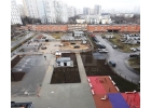Дополнительно тратиться на транспорт не придется, потому что рядом с домом станц